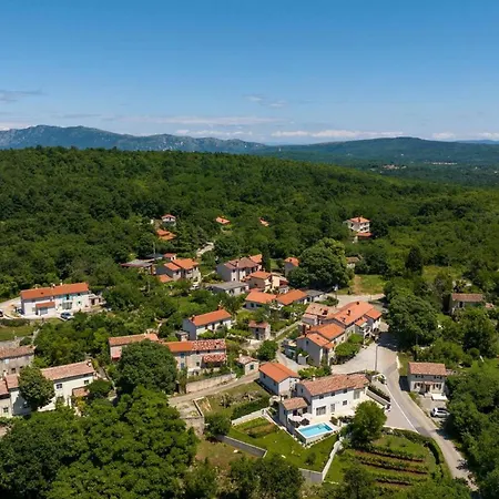 Hébergement de vacances Dana *